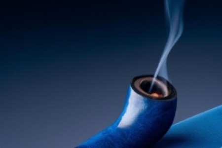 chesterfield蓝色香烟(Chesterfield 蓝色香烟：探秘墨色香气的经典滋味)