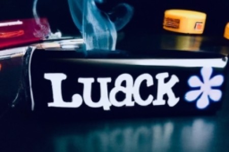 luckstrike香烟(Luckstrike香烟：品味古老烟草传承的经典)