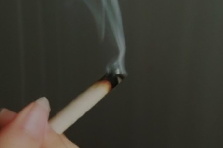 2023被判刑的假香烟案(2023年假香烟案：揭开香烟产业黑幕的一角)