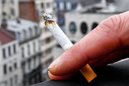 吸烟和吸电子烟对湿疹的影响