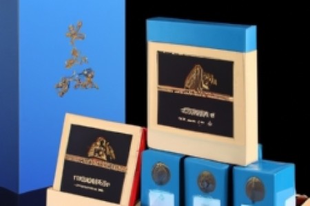 蓝盒宽窄烟价格(蓝盒宽窄烟价格一文)