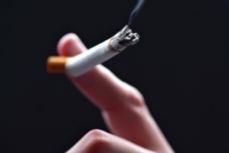 吸烟 肺(吸烟，肺灵魂的背叛)