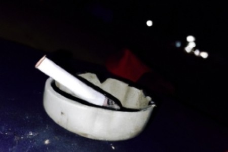 吸烟的照片(香烟世界)