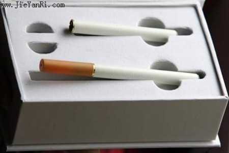 “电子香烟”是否新的选择引发争议