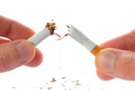 心脏病和吸烟正纠缠在病人的健康斗争中