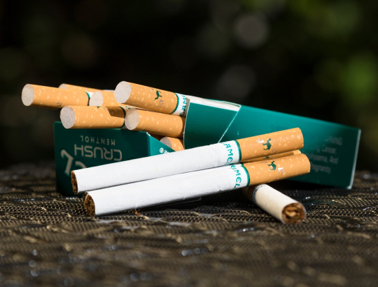 在香烟中添加薄荷醇会增加青少年的吸烟频率和对尼古丁的依赖性