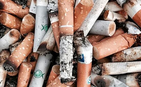 西班牙强迫烟草公司为香烟废物买单
